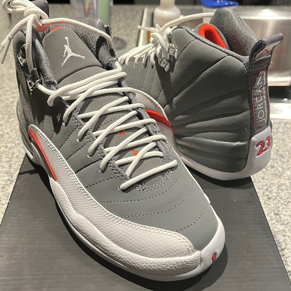 Air Jordan 12